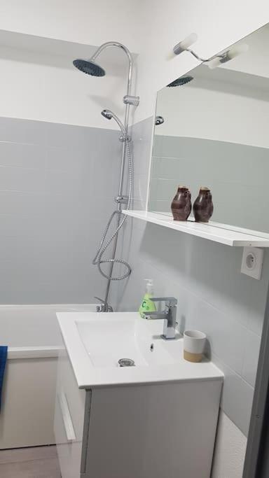 Studio Orleans Theatre Apartment Luaran gambar